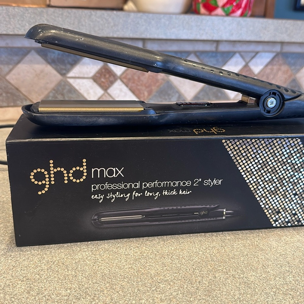 GHD Max 2” Styler